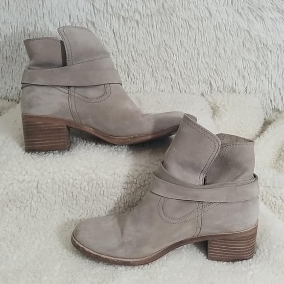 UGG Elora grey soft leather suede ankle boot - Picture 4 of 14